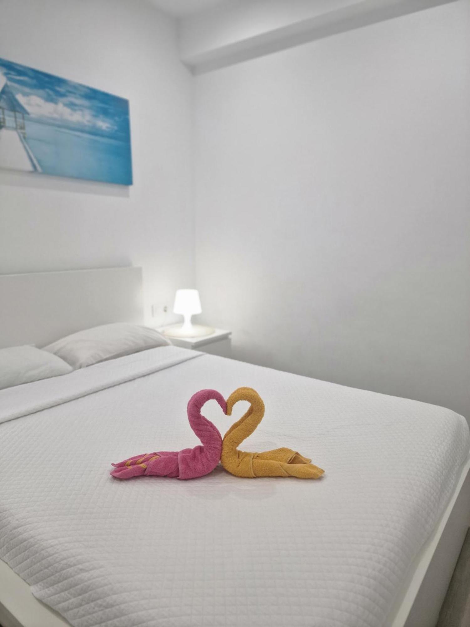 דירות הוספיטלט דה יוברגאט Barcelona,Apartamento Con Terraza מראה חיצוני תמונה